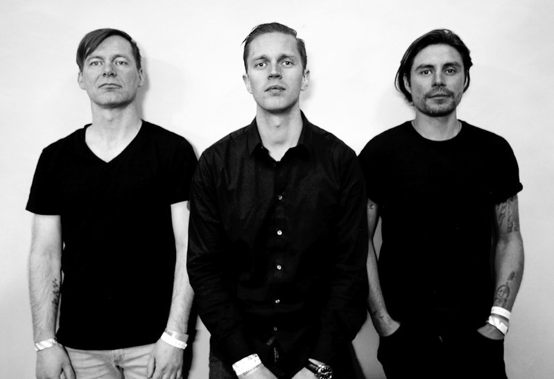 Banda Low Roar: Logi Guðmundsson, Leifur Björnsson y Ryan Karazija