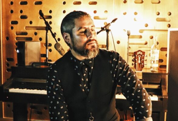 Low Roar: el legado musical de Ryan Karazija