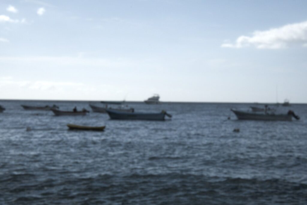 Lanchas en el mar